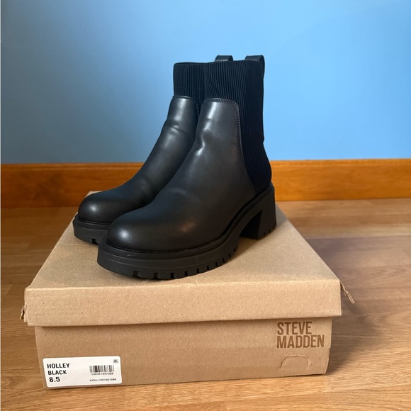 Steve Madden Shoes - Steve Madden Black Chunky Heel Ankle Boots- Holley